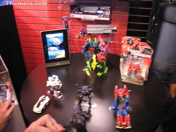 Transformers Generations Fall Of Cybertron Display  (10 of 27)